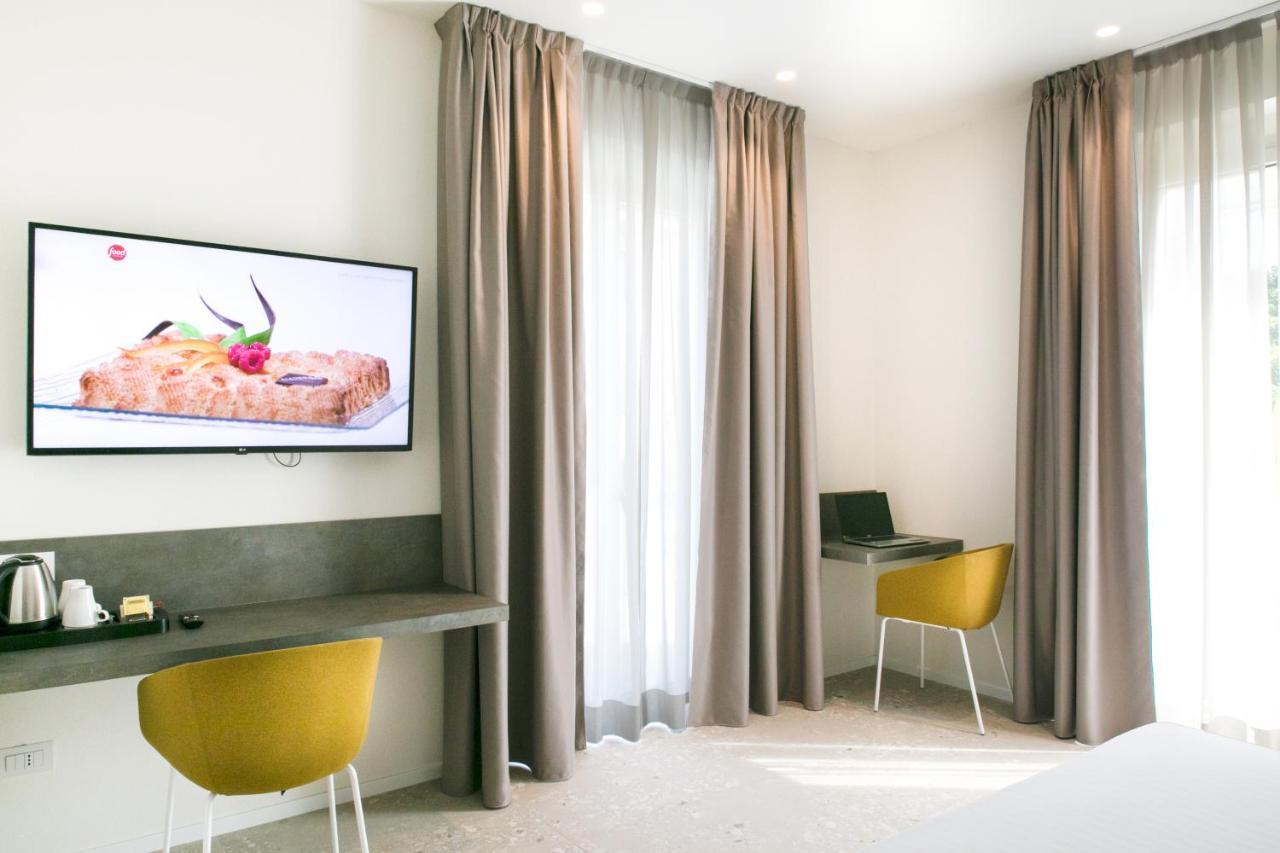 Hotel Cristallo เซนีกัลเลีย ภายนอก รูปภาพ