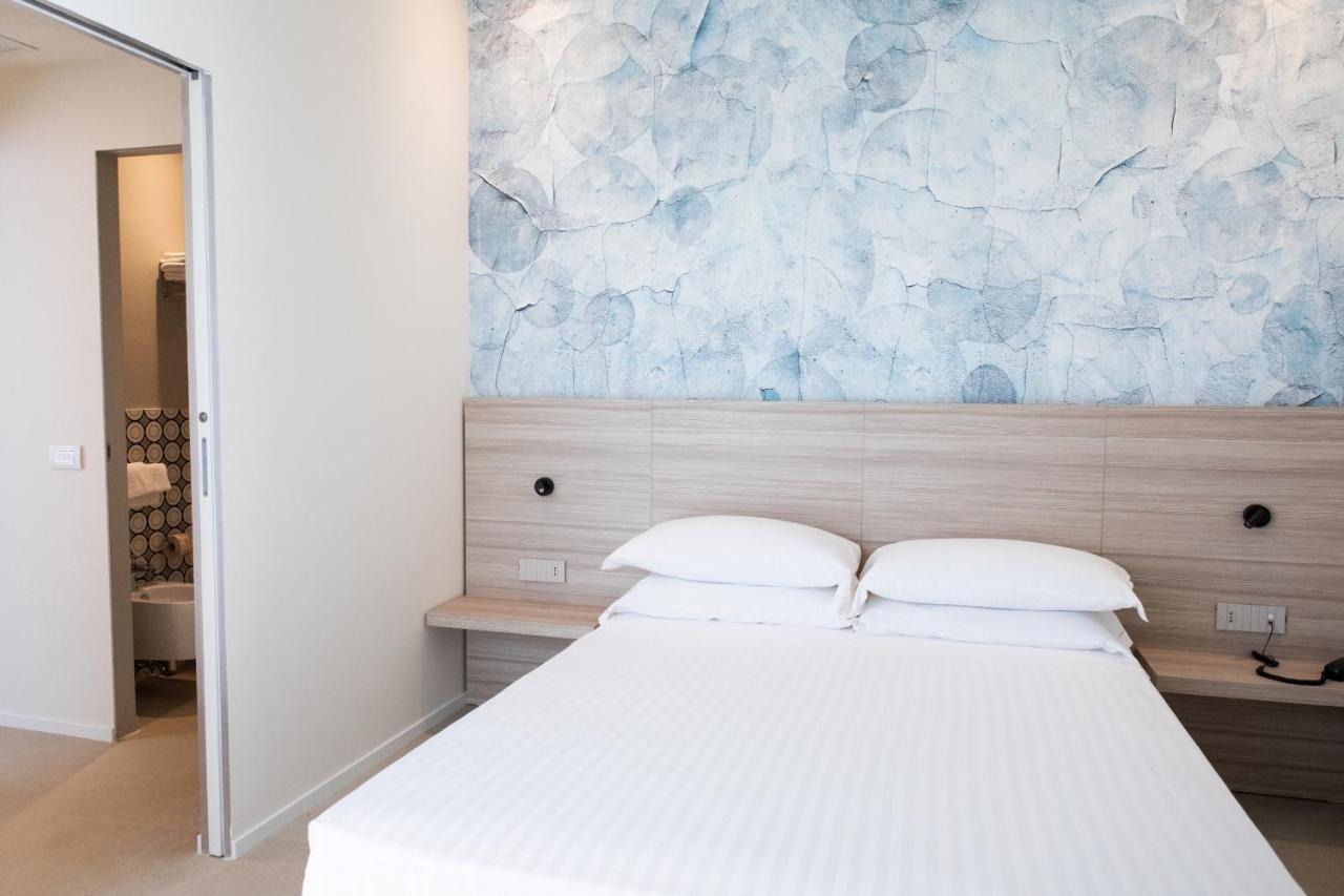 Hotel Cristallo เซนีกัลเลีย ภายนอก รูปภาพ