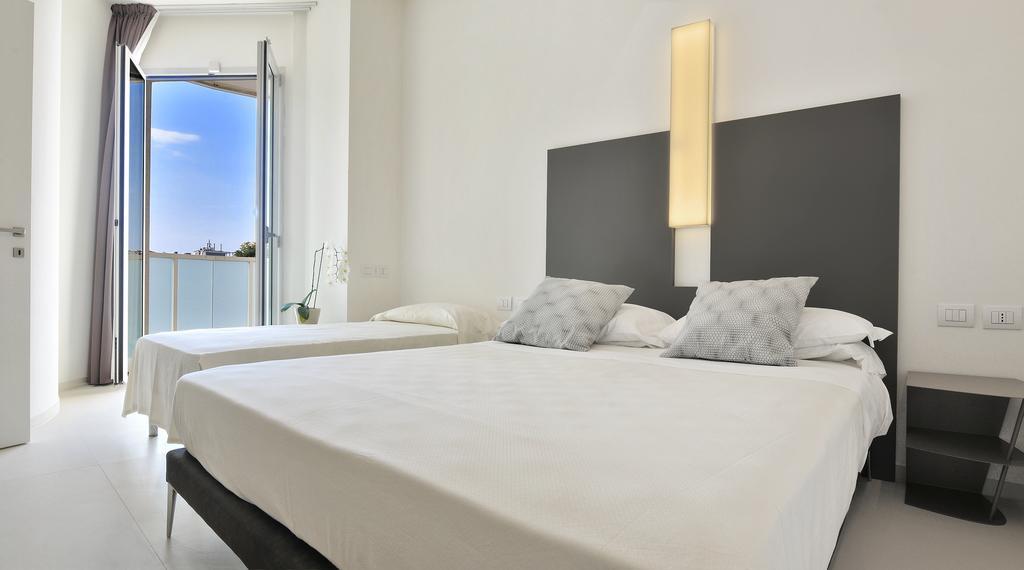 Hotel Cristallo เซนีกัลเลีย ห้อง รูปภาพ