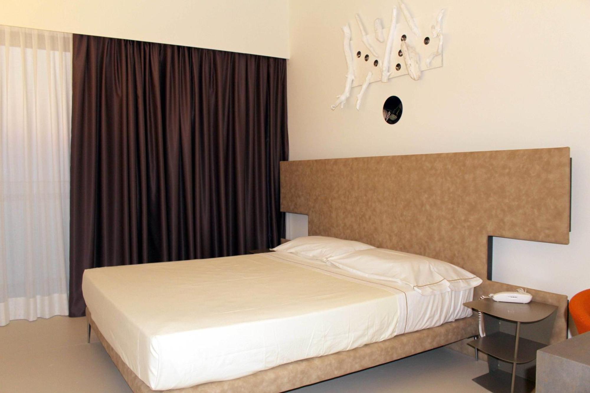 Hotel Cristallo เซนีกัลเลีย ห้อง รูปภาพ