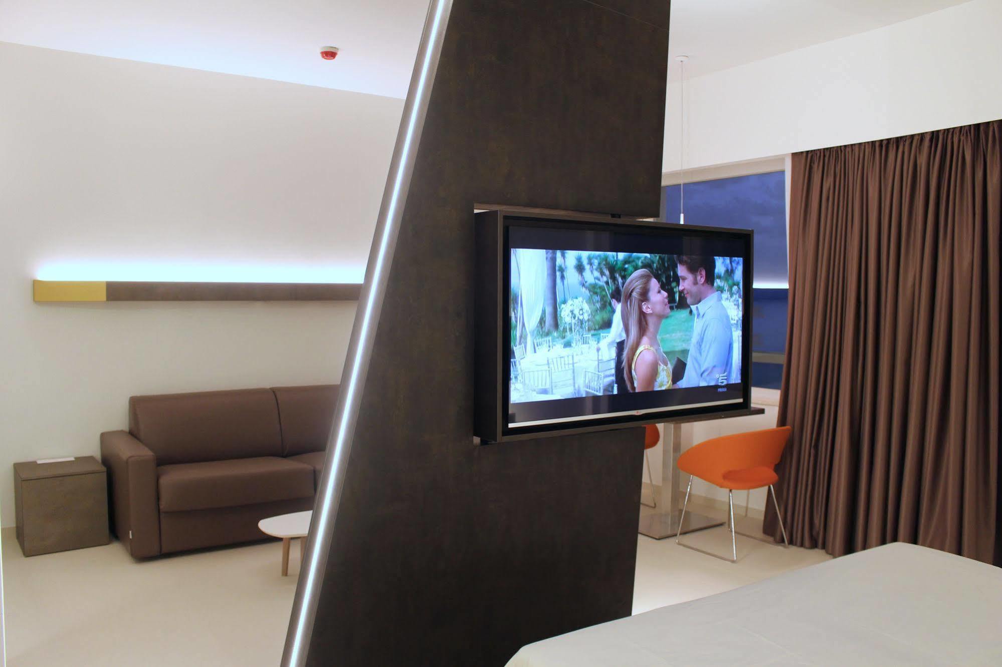 Hotel Cristallo เซนีกัลเลีย ภายนอก รูปภาพ